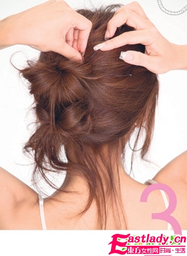最具风情韩式盘发步骤图