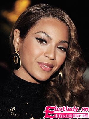 明星靓发型 瞬间年轻的秘密