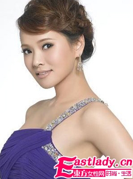 伊能静最新经典盘发写真