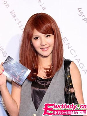 甜美范儿 09秋季最新内卷中长发