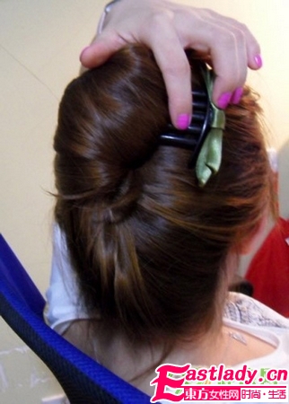 超简单又优雅好看的盘发步骤图解