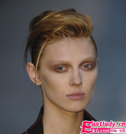 不剪短发变身 美少年