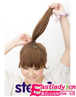 教你DIY清爽靓丽丸子头