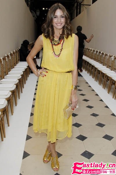 星级气质中分发增添时髦感(组图)