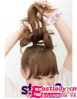 教你DIY清爽靓丽丸子头
