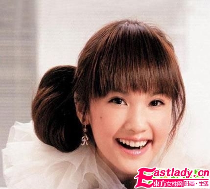 七夕约会 打造简易时尚甜美发型