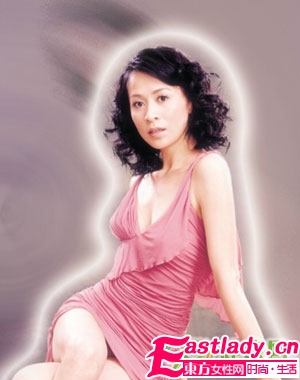 不老美女刘嘉玲的秀发风情