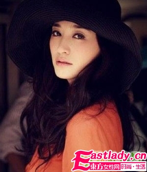 提升气质的李小冉经典发型