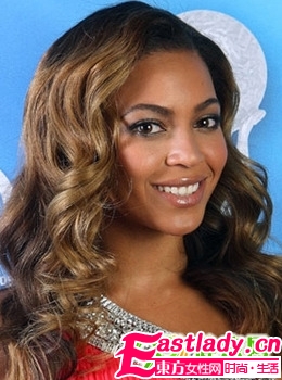 时尚明星 性感卷发10窍门