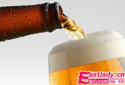 啤酒洗出柔润亮泽美发