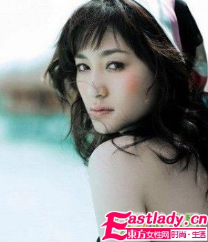 提升气质的李小冉经典发型