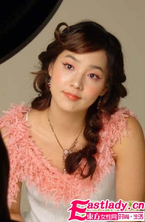 09秋季最新迷人度假发型DIY