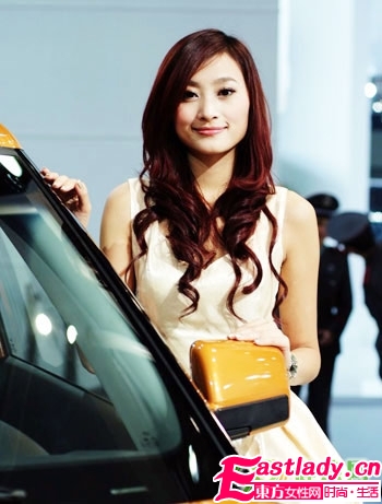 性感车模美丽时尚发型秀