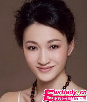 提升气质的李小冉经典发型