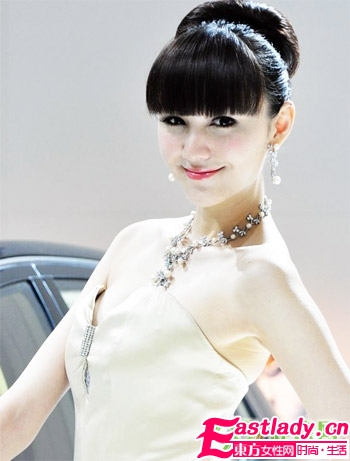 性感车模美丽时尚发型秀