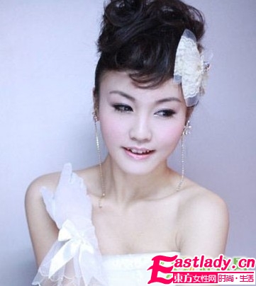 2011韩式配发饰新娘发型