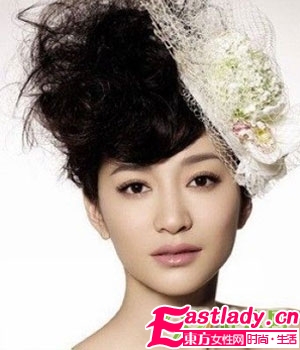 提升气质的李小冉经典发型