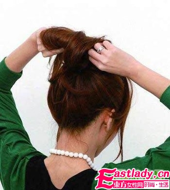 最实用花苞头盘发步骤图解