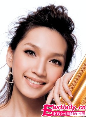 挽救干涩头发 关键是给头皮补水