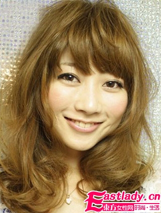 2011九月最新流行发型 中长发梨花头强势归来