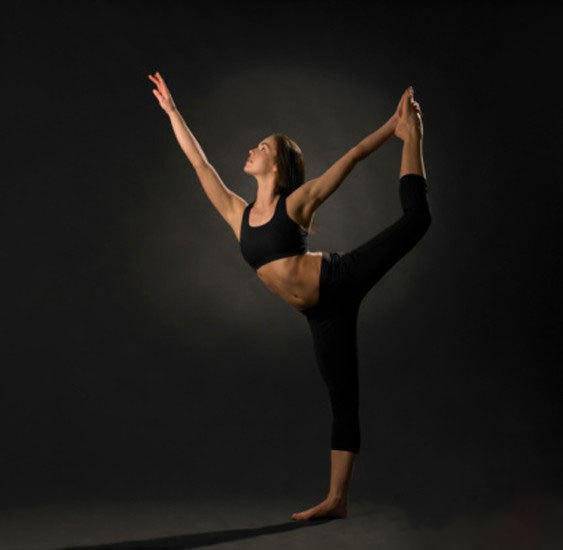 5大减肥瑜伽动作 叫上闺蜜一起做起来