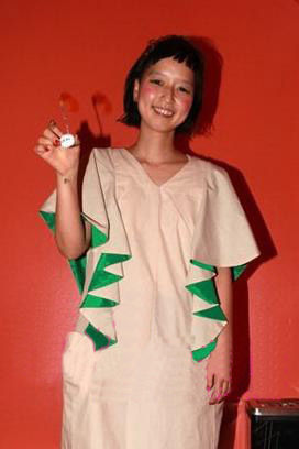 潮人示范露额短刘海发型 一起来学一下吧