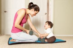 产后瑜伽5式减肥法 瘦身育儿两不误