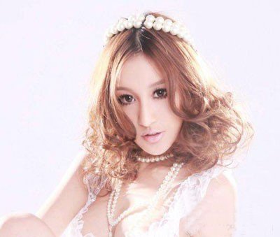 2011秋冬最新时尚秀发展 马尾发型最流行