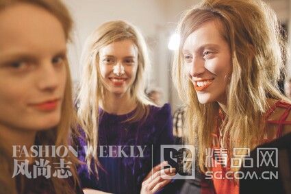 百搭人气刘海发型 让你大脸变小脸