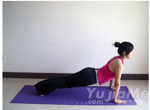 瑜伽拜日十二式详解 瑜伽初学者必看