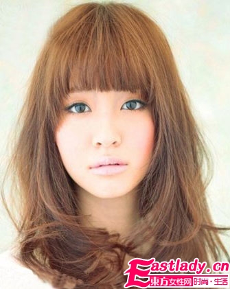 2011九月最新流行发型 中长发梨花头强势归来