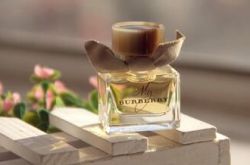 冬季香水如何选择才能让你 四季如春