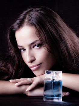 香水使用需要分场合 淡香浓香要适宜