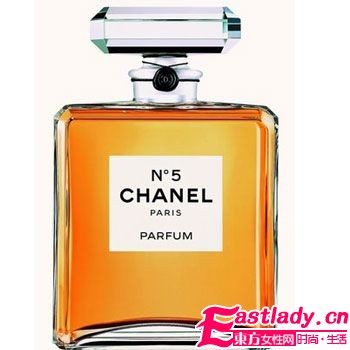 性感女神 安吉丽娜教你如何选香