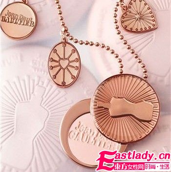 魅力升级 用香膏诠释恬静典雅