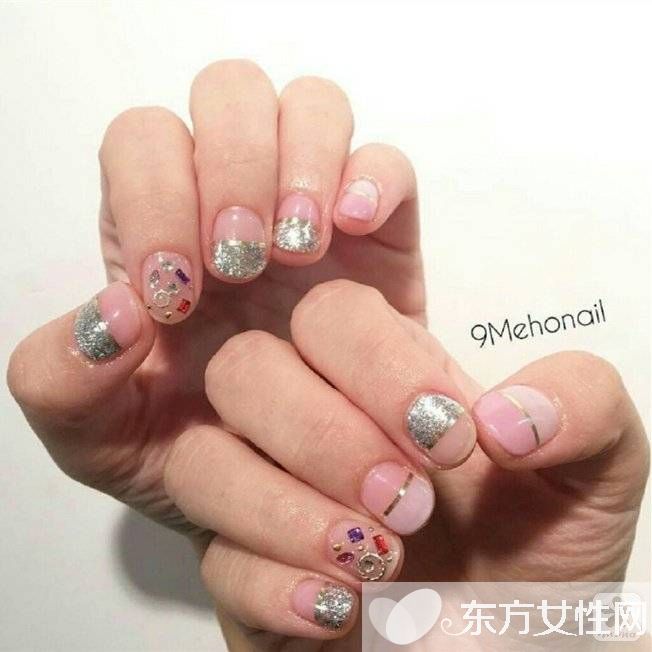 9款闪闪惹人爱美甲图案 还不赶紧学起来