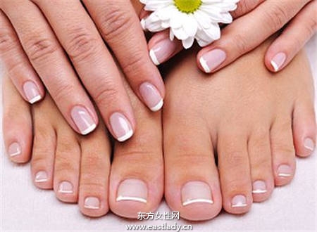 夏末秋初脚指甲保养别忽略