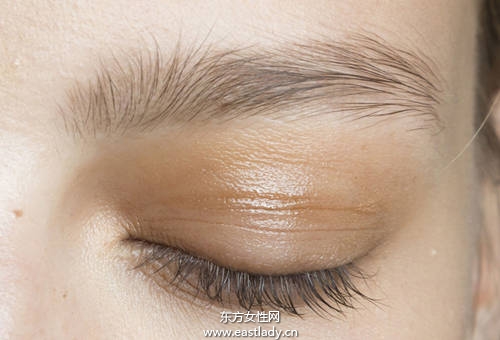 眉型竟可以改变脸型 简单眉型设计画出小脸效果