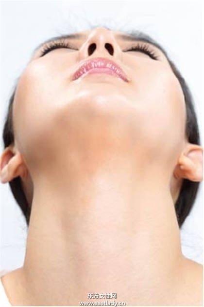 必学 脱胎换骨的神奇修容化妆术