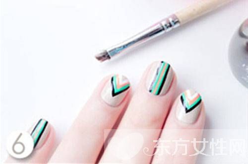 时下最流行的美甲图片教程 美甲也是一门艺术