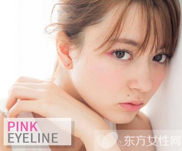 新年新花样 其实彩色眼线也能很日常