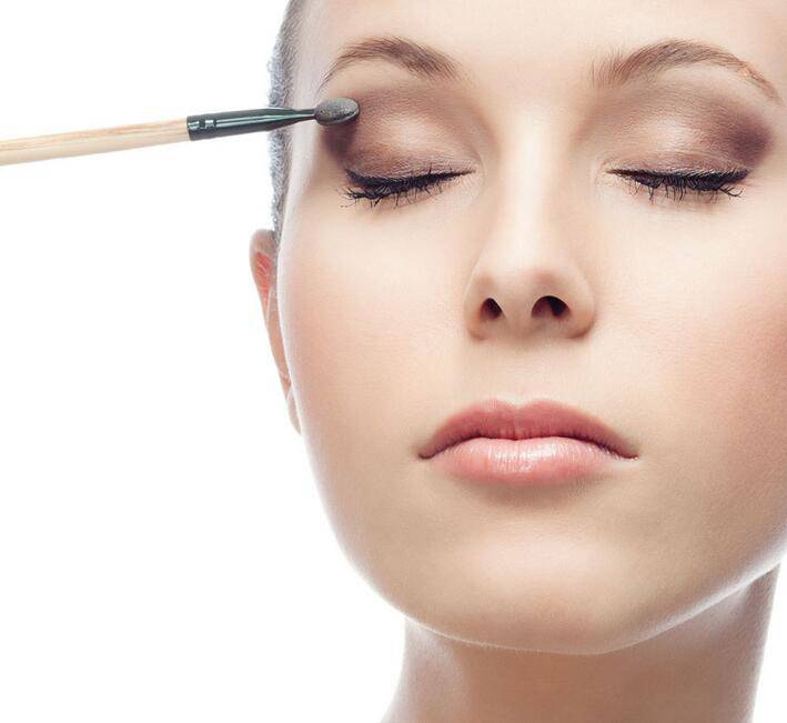 韩妆眼影画法步骤介绍 裸妆的最佳画法