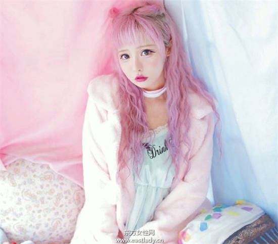 红色搭配大地色下季化妆重点 日本钮流行的秋天妆容抢先看