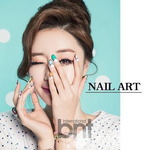  夏日女神 活力彩妆清爽甜蜜魅力十足