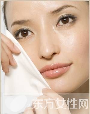 唇妆怎么画 初学者必备的7个画唇妆步骤