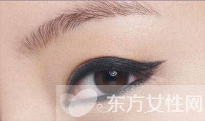怎么画眼线更好看 初学者必看的眼线N种画法
