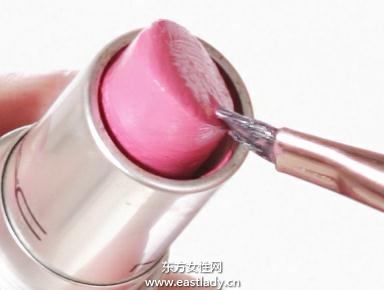 描画唇妆的基本手法