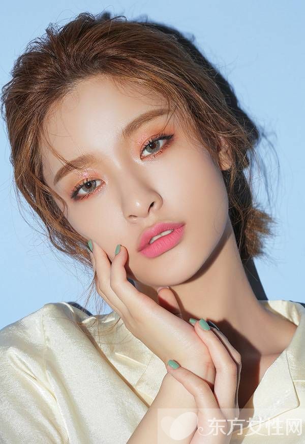 霓虹国模特妆容精髓分享 你还不赶紧学起来