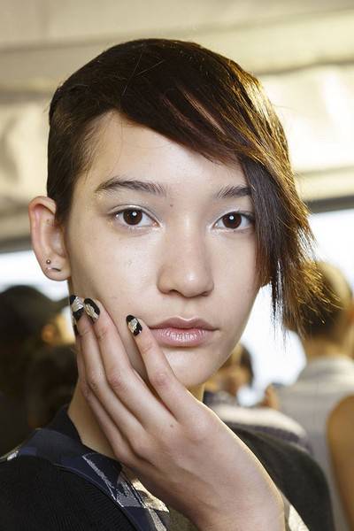 指尖摩登风范 2016春夏DIY美甲流行趋势