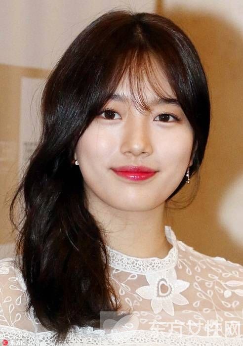 学秀智打造糖果色玻璃唇 唇纹一抹都不见